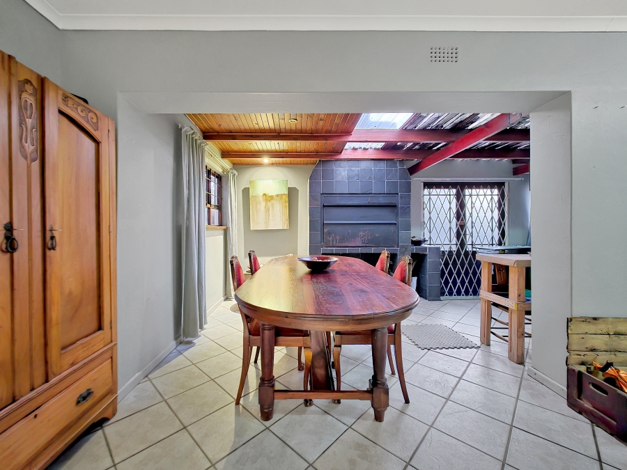 4 Bedroom Property for Sale in Sunridge Western Cape